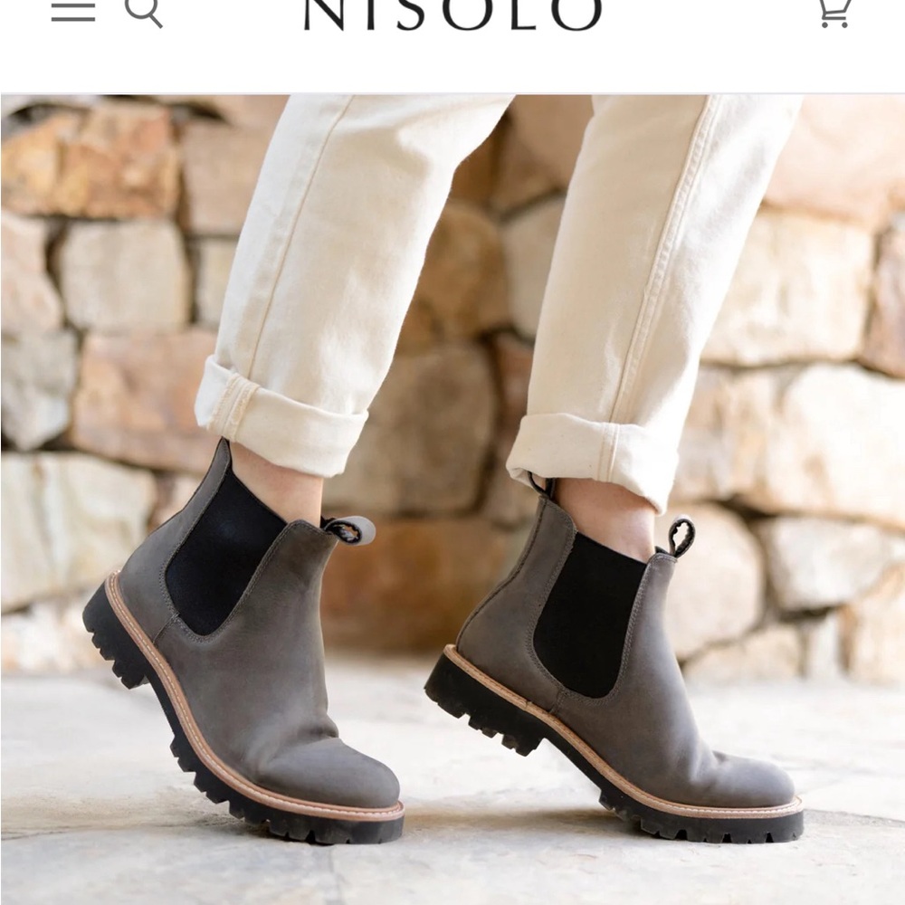 Nisolo Go-To Lug Chelsea Boot | Grey | W9 | Version 1
